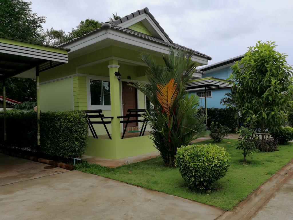 Aranya Resort Chumphon Exterior photo